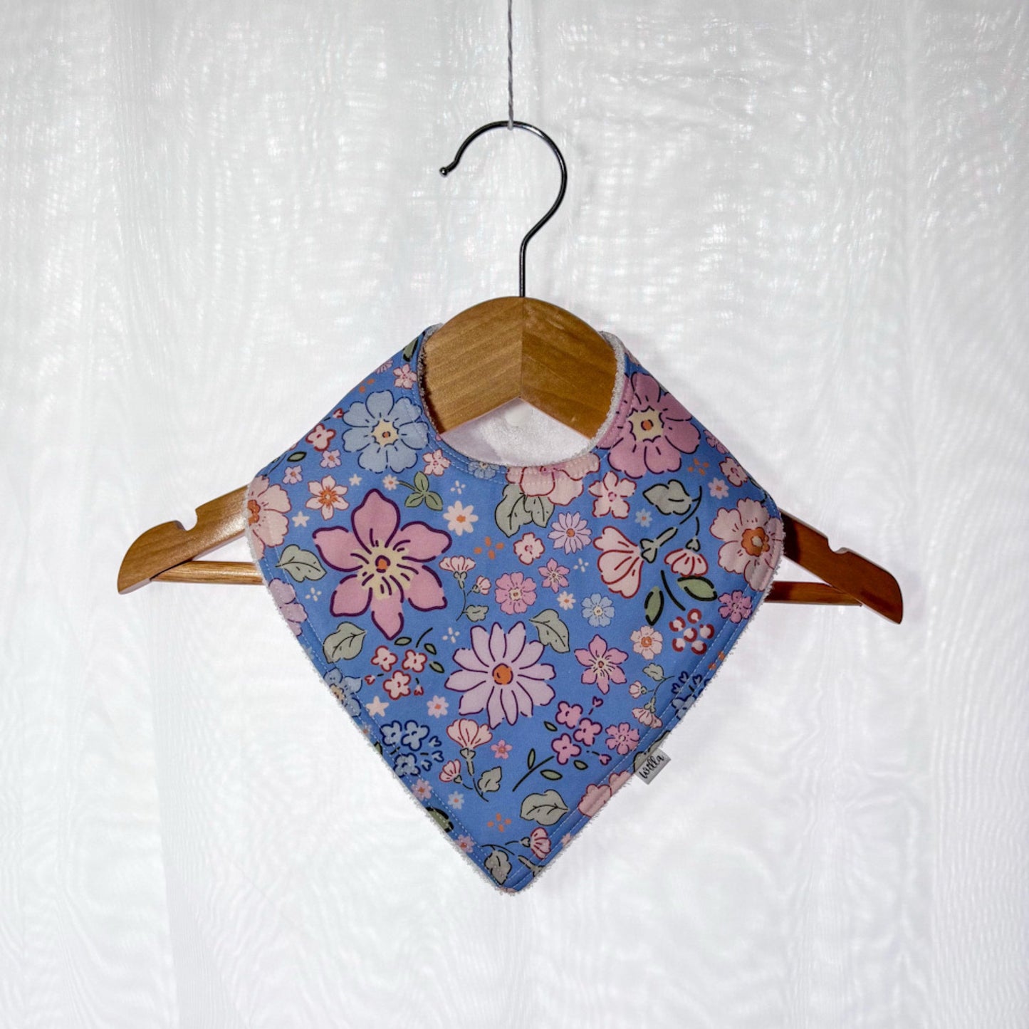 Winter Bouquet Bib