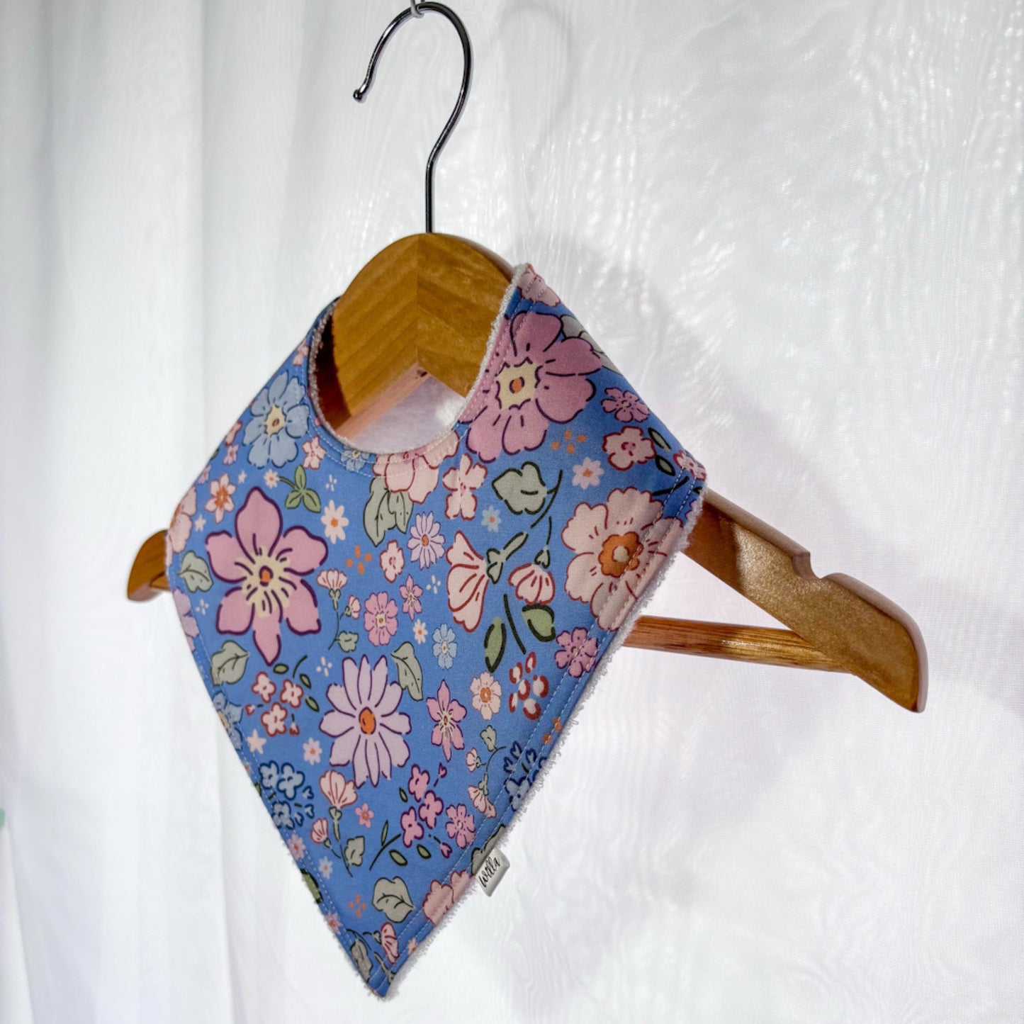 Winter Bouquet Bib